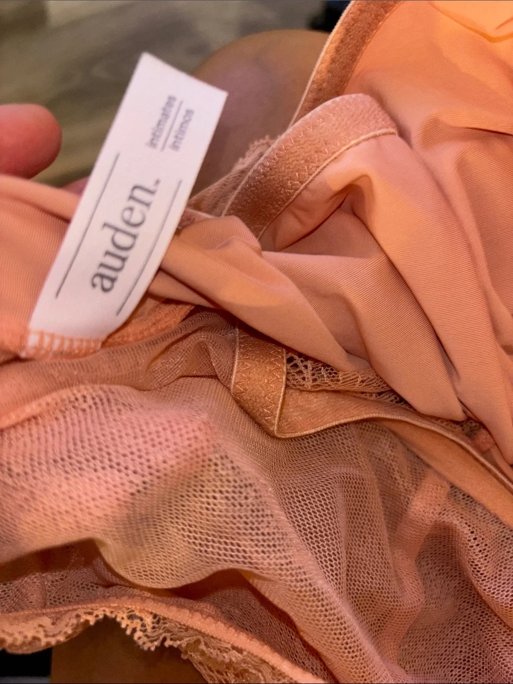 Auden delicate lace